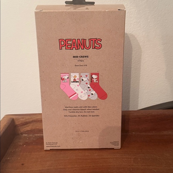 NWT Peanuts Childrens’ Socks - Picture 2 of 4